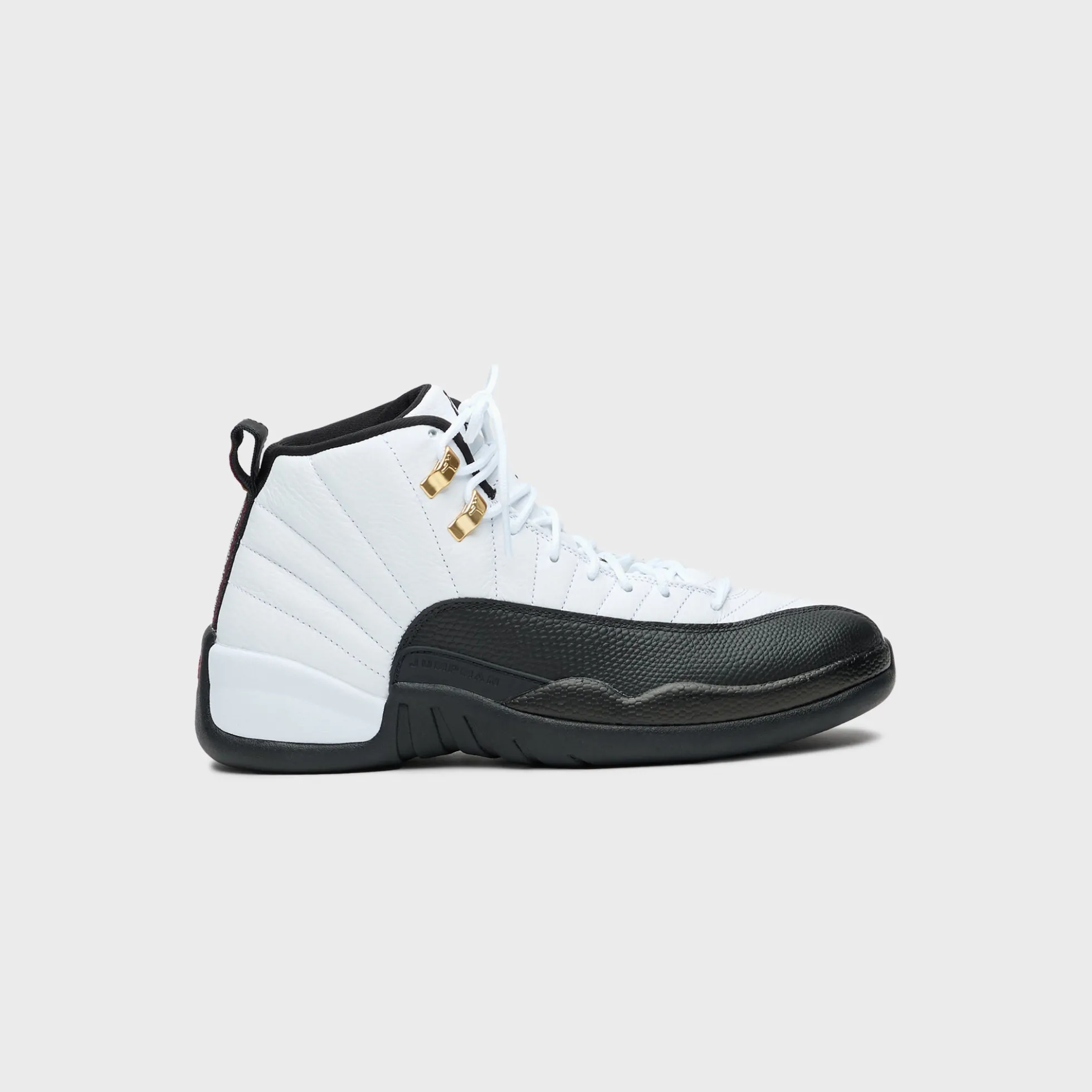 Air 12 Retro