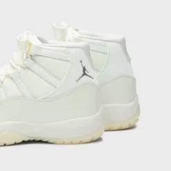 Air WMNS 11 Retro