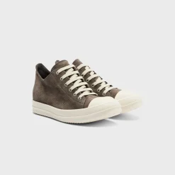 Baskets basses en daim