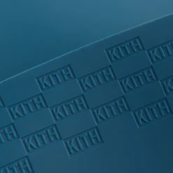 Bavoir en silicone Kith Kids pour Mushie