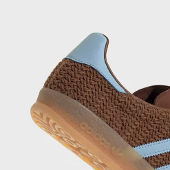 Gazelle Indoor