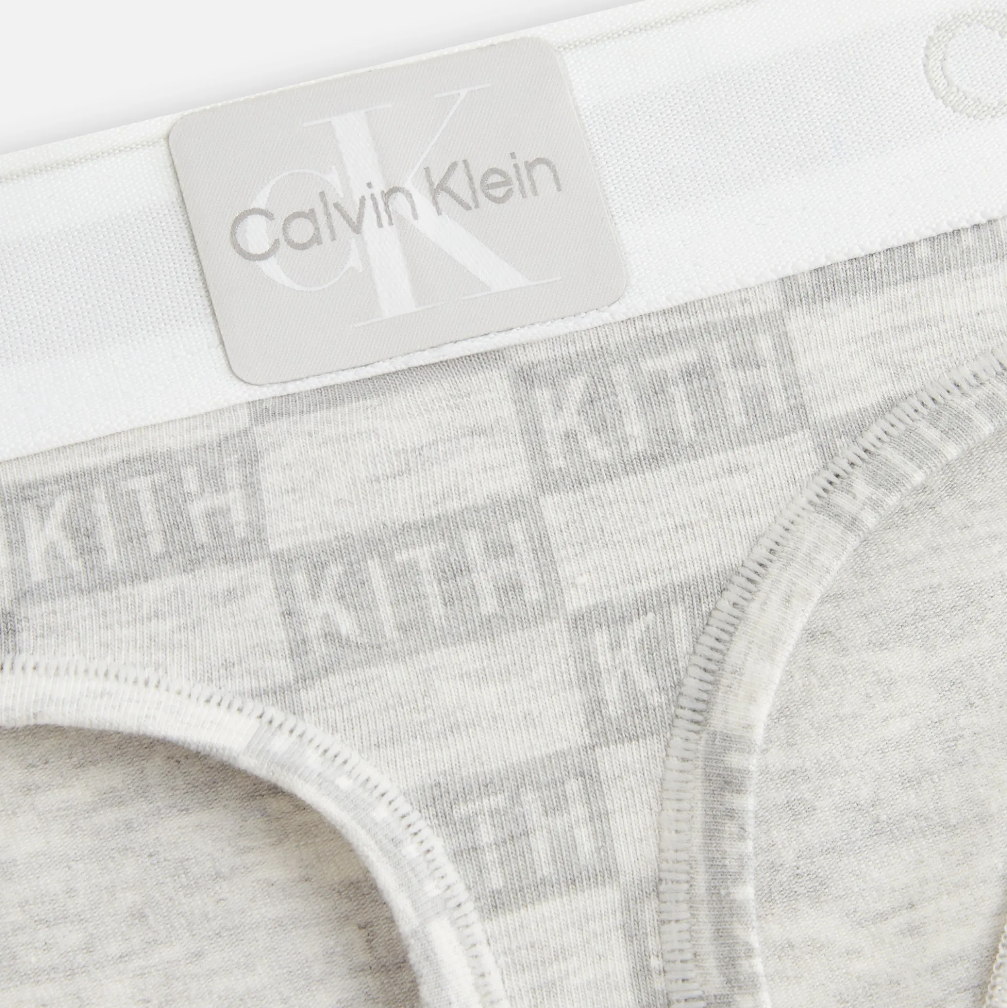 Kith Femmes pour Calvin Klein String