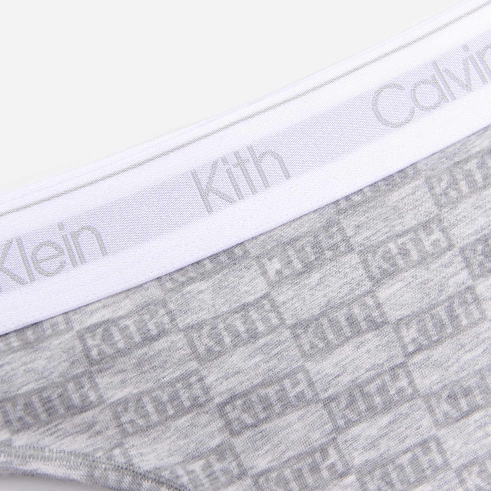 Kith Femmes pour Calvin Klein String
