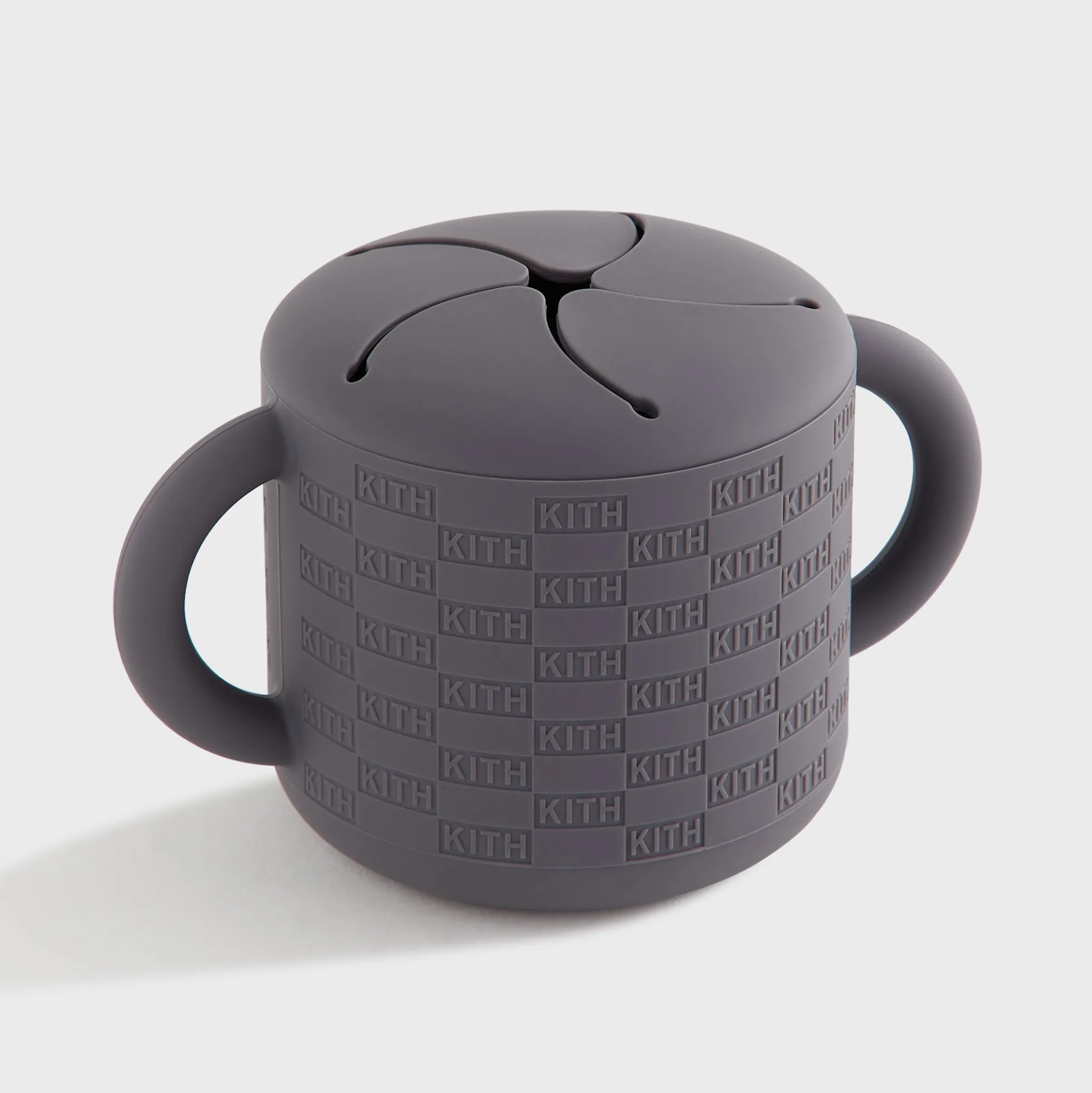 Kith Kids pour Mushie Gobelet à goûter en silicone