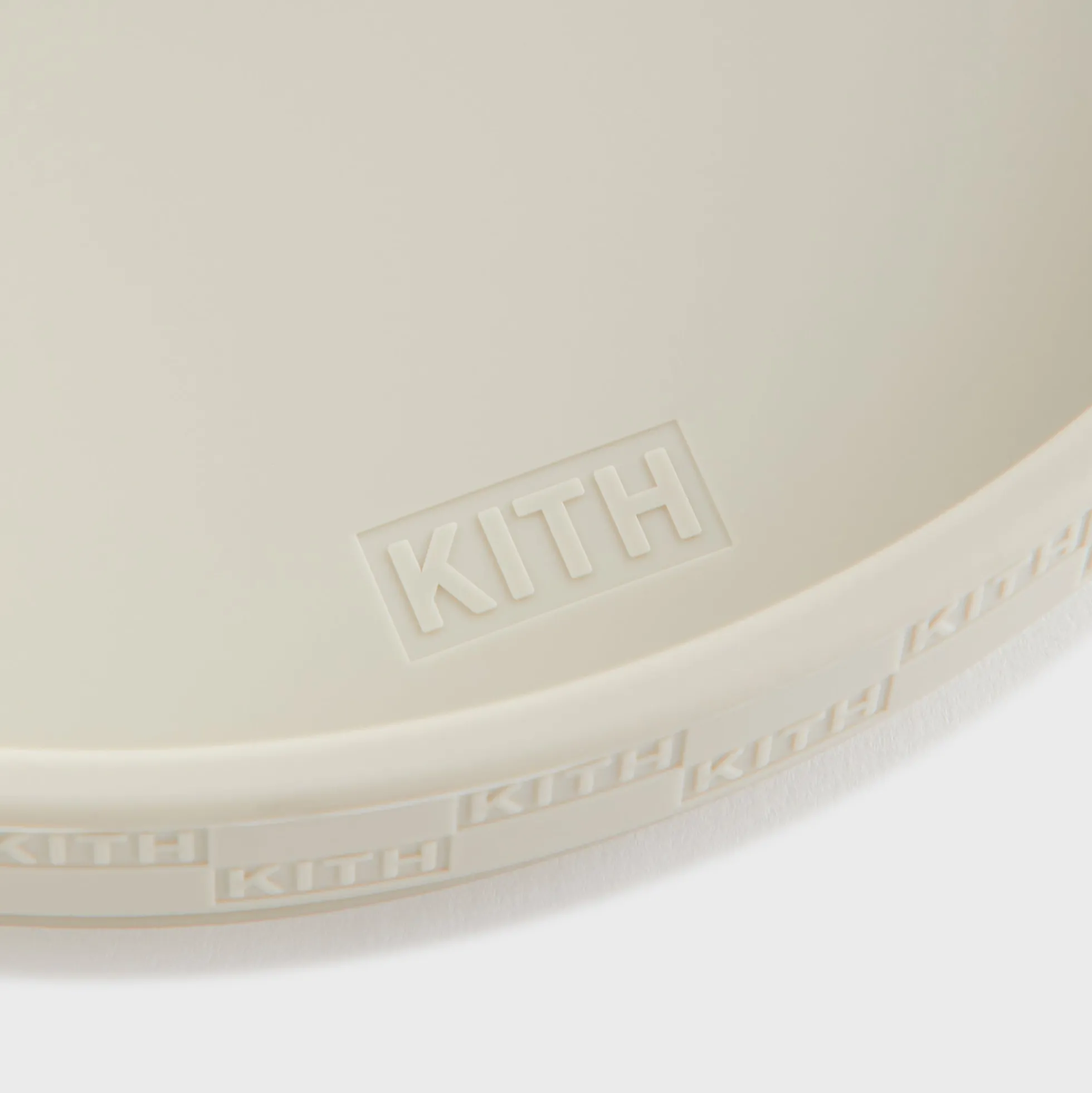 Kith Kids pour Mushie Plaque à ventouse en silicone