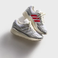 Kith pour adidas Oregon Ultra Tech