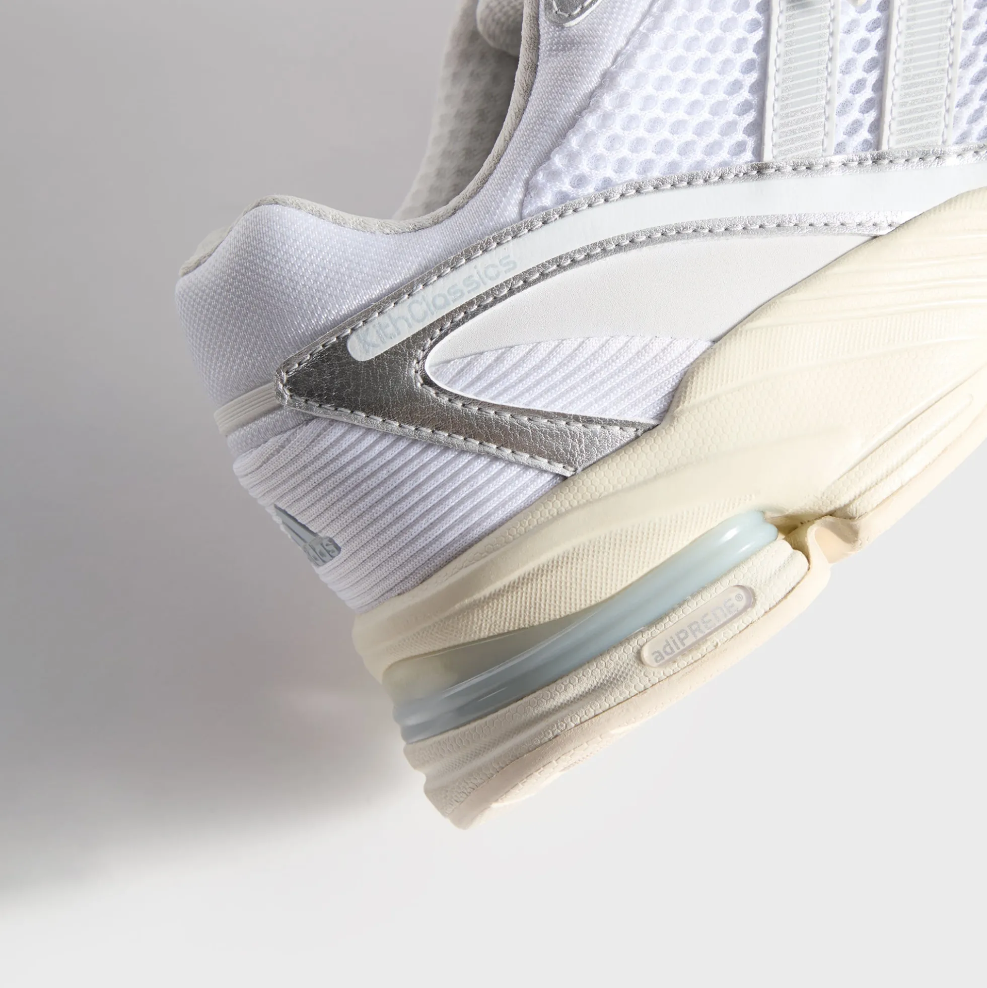 Kith pour adidas Supernova Cushion 7