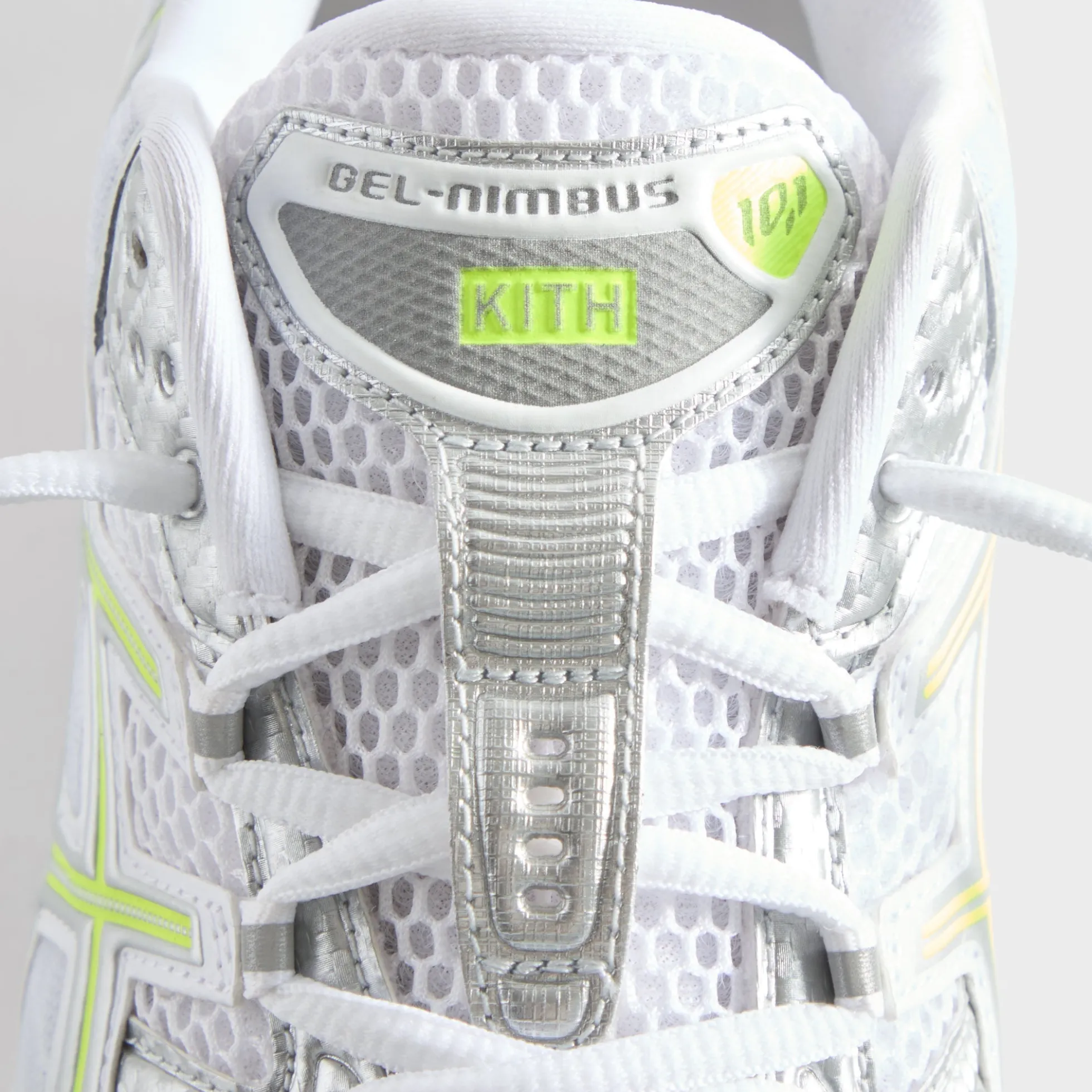 Kith pour ASICS GEL-NIMBUS™ 10.1 – Blanc / Argent pur