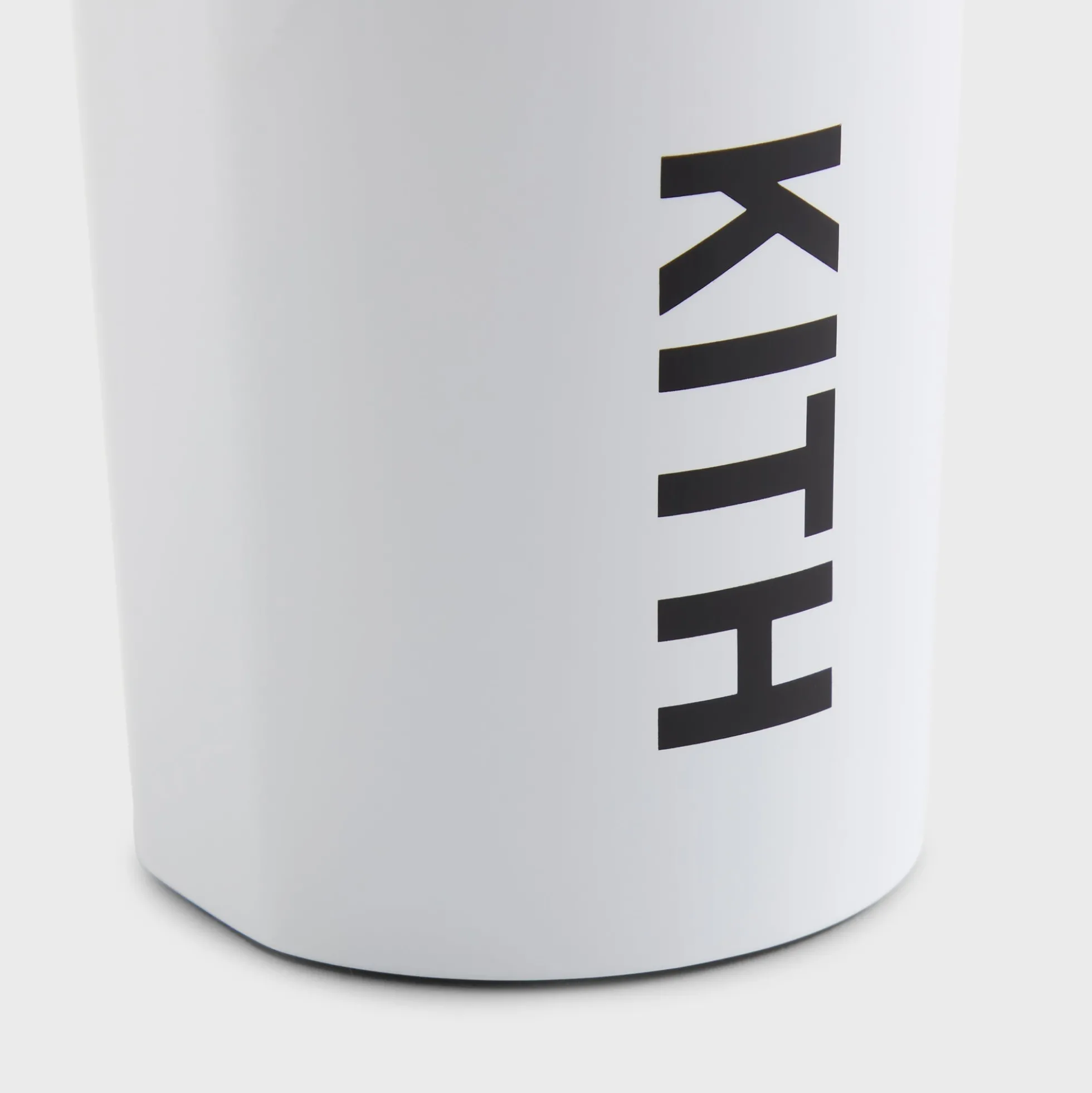 Kith pour Corkcicle Canteen Dipped