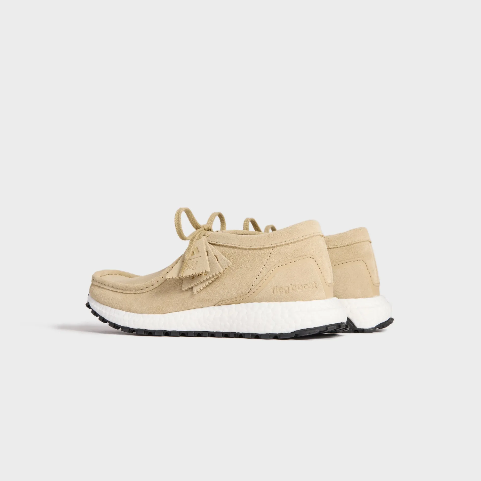 La Wallabee de la 8e Rue par Ronnie Fieg pour adidas Originals et Clarks Originals Ultraboost