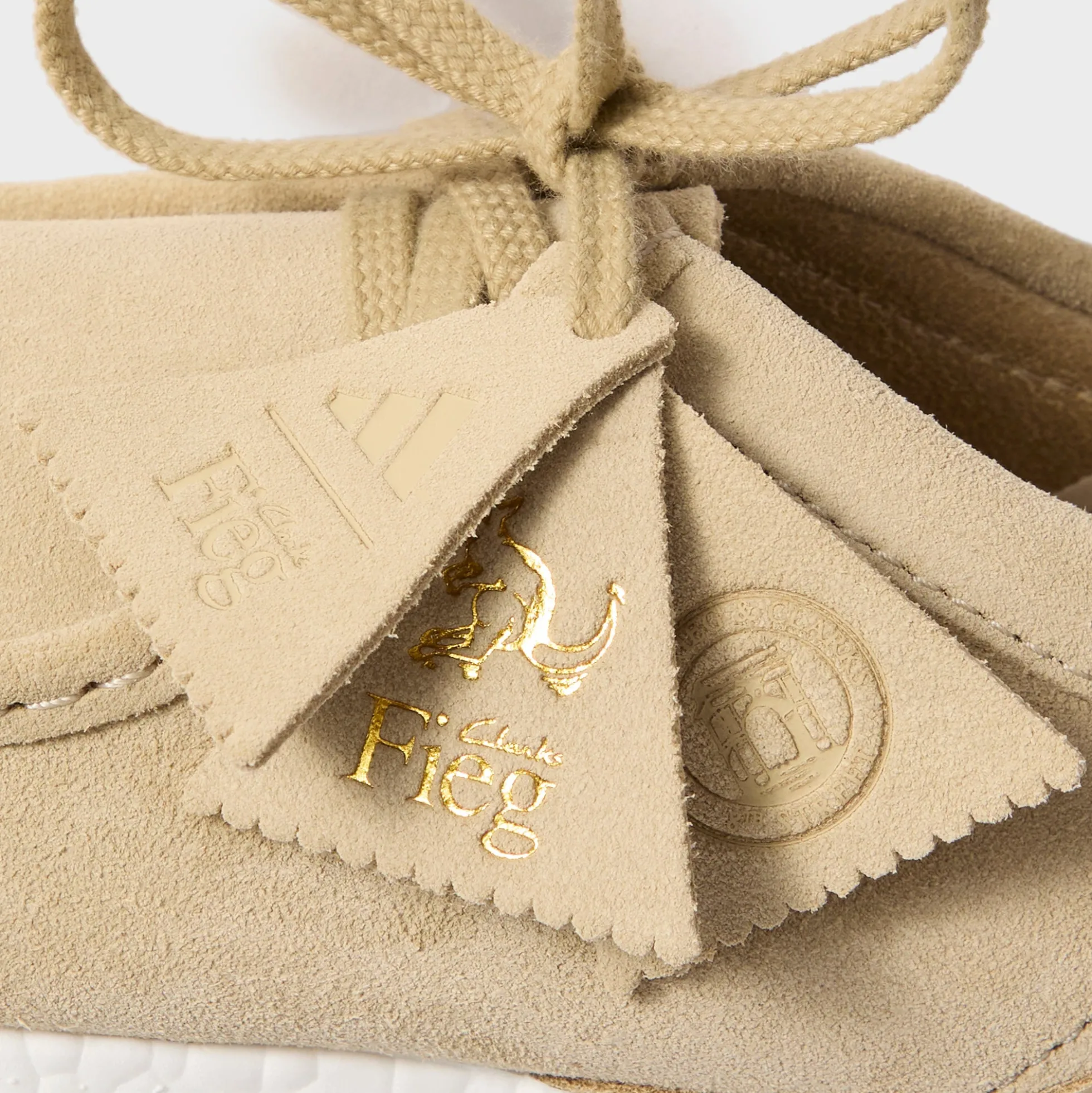 La Wallabee de la 8e Rue par Ronnie Fieg pour adidas Originals et Clarks Originals Ultraboost