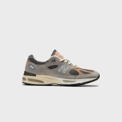 Made in UK 991v2