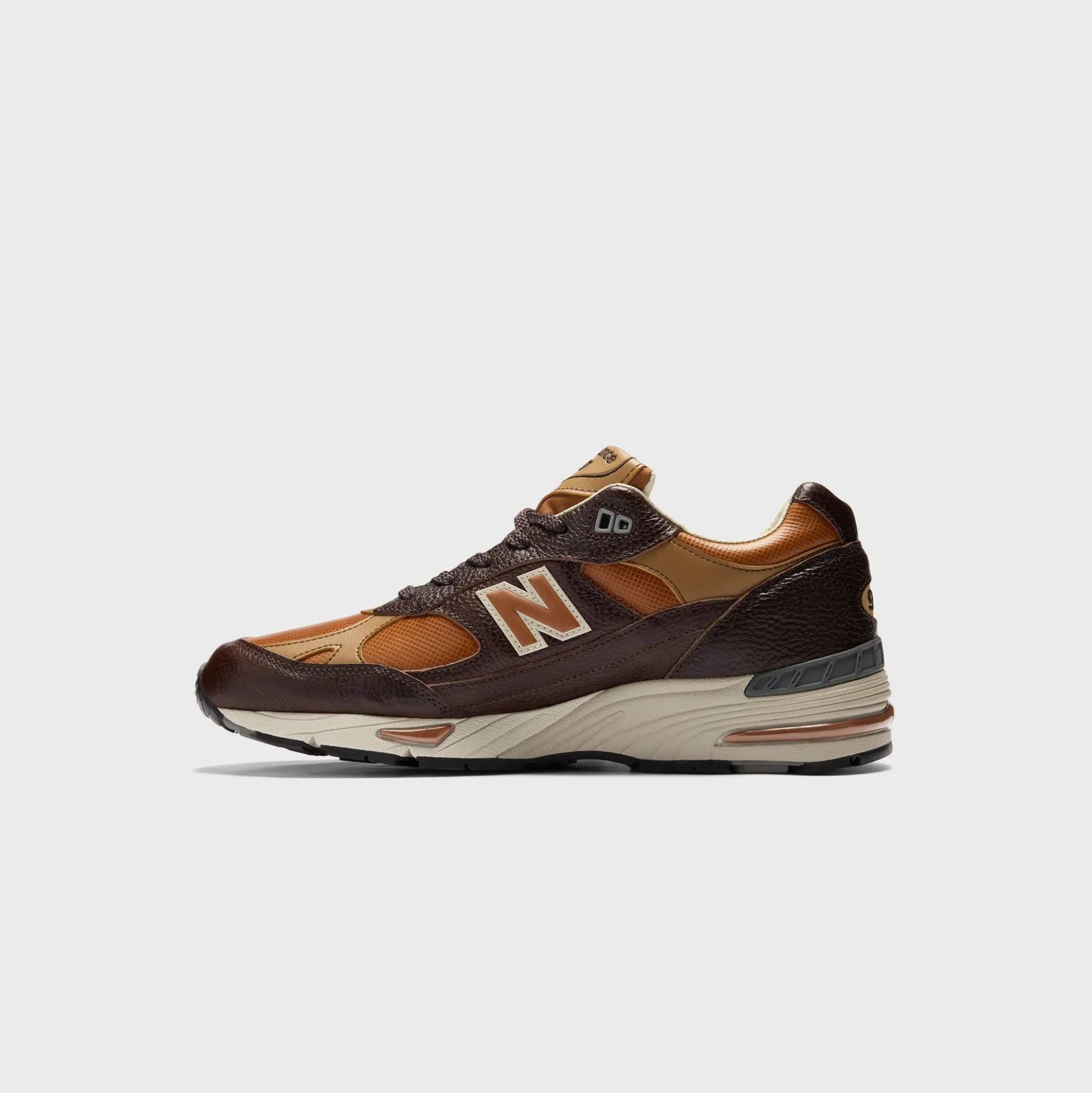 M991v1, fabriquée au Royaume-Uni
