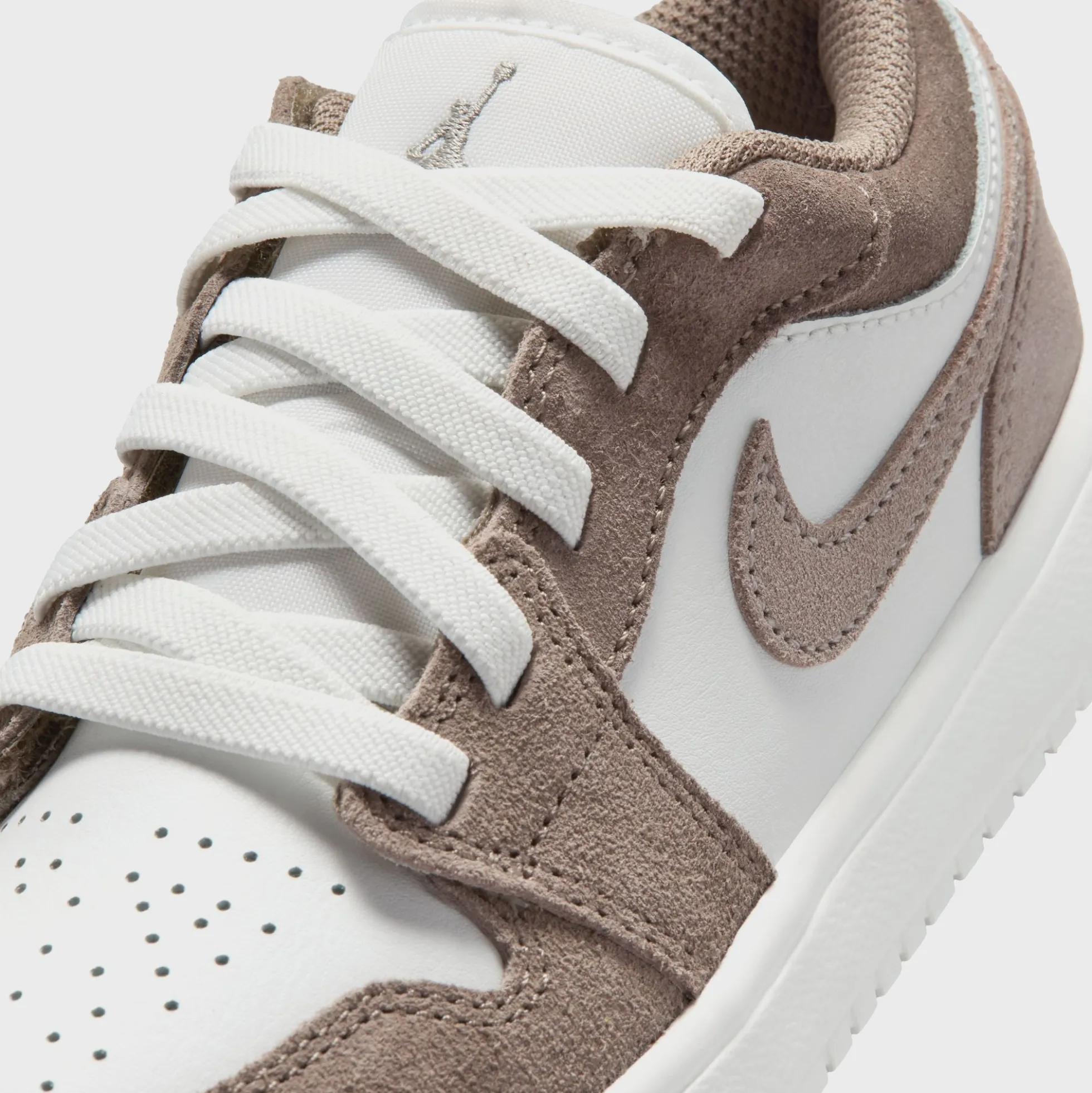 PS Air 1 Low Alt