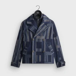 Trench-coat court Kith Everett