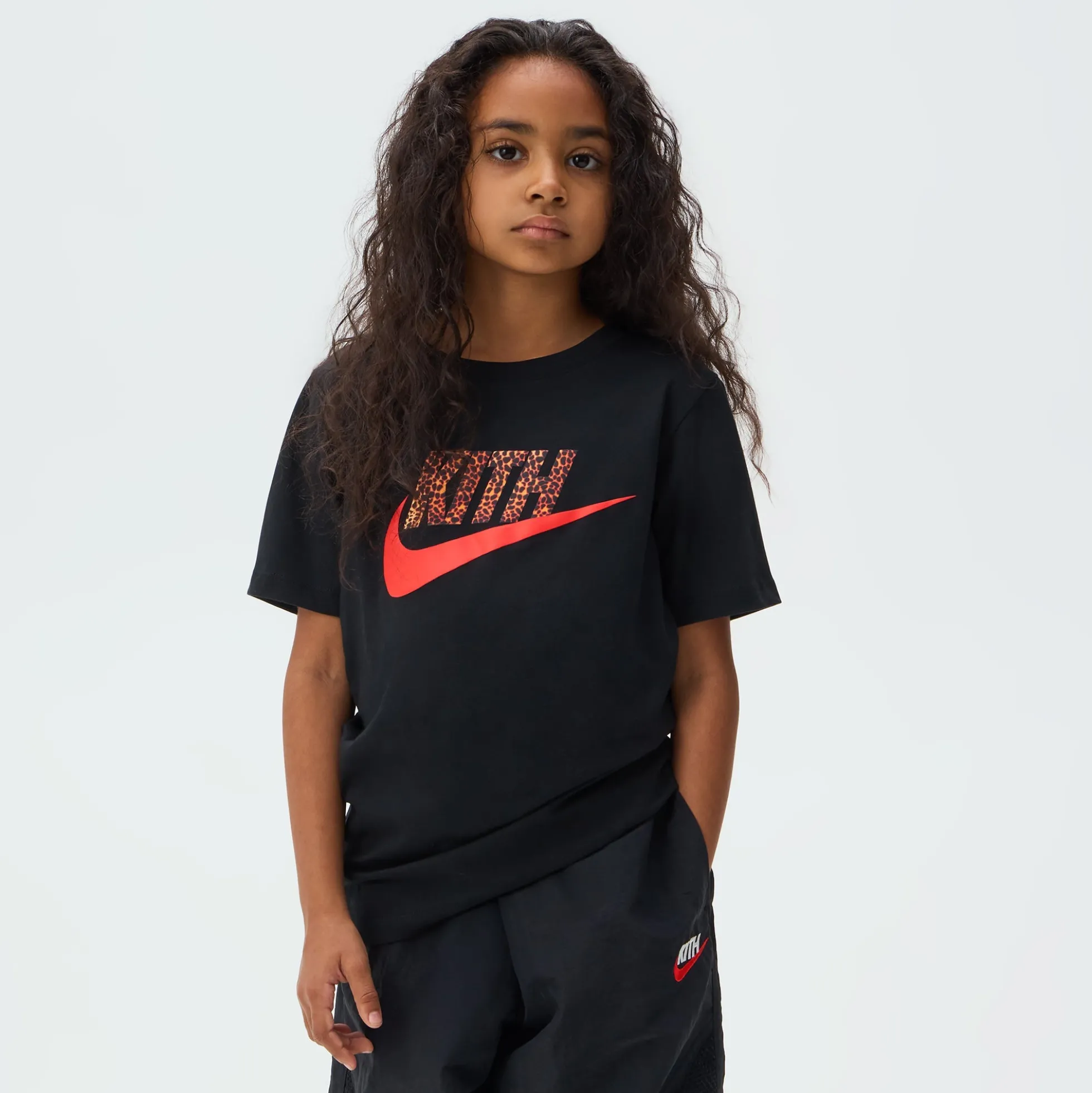 T-shirt Kith Kids pour Nike à motif léopard